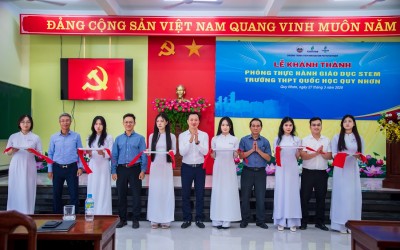 Khánh thành Phòng thực hành Giáo dục STEM tại Trường THPT Quốc Học Quy Nhơn